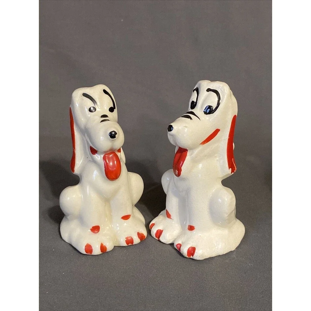 Vintage Salt & Pepper Shaker Set Hound Dog Hand Painted